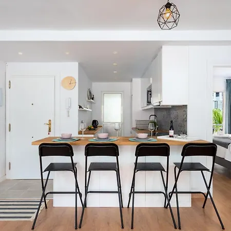 Beachfront Seaview In Boliches By Costarentals - Ref 141 Фуэнхирола